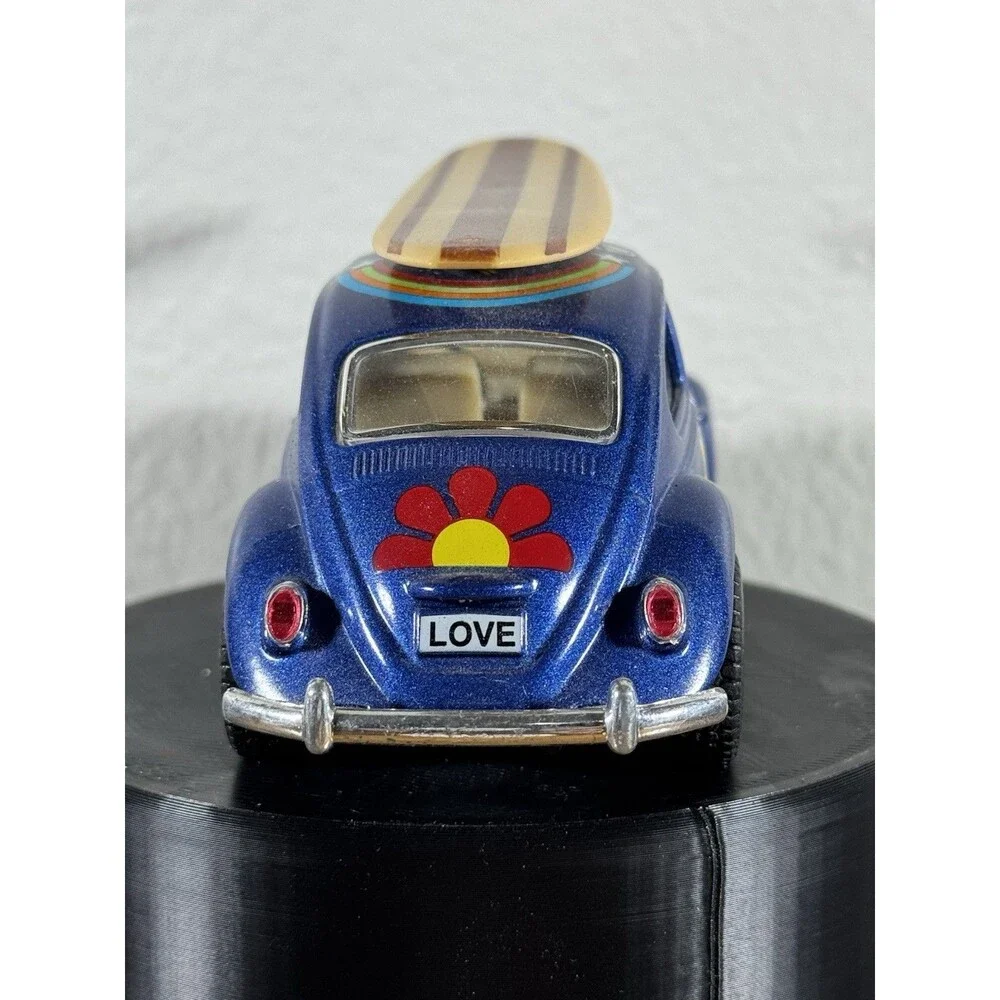 Kinsmart 1967 Blue Diecast Volkswagen Beetle Decal w/Surfboard 1:32 Pullback Car